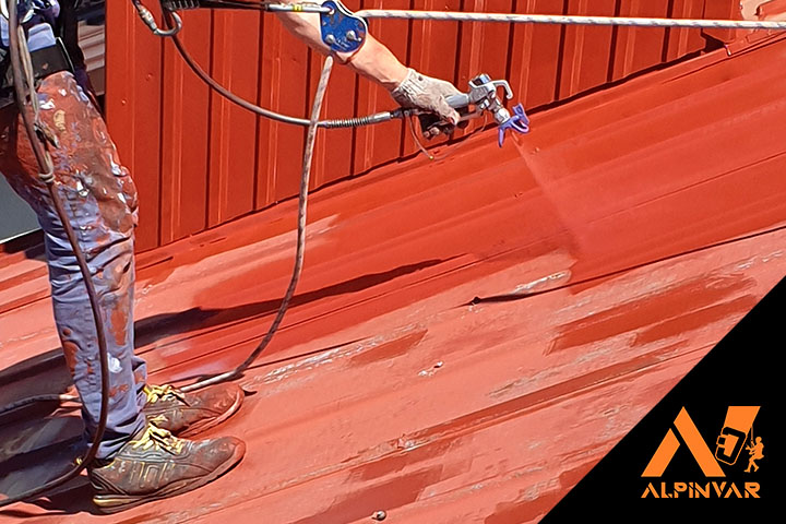 malowanie dachu sienna