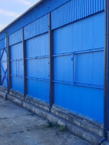 malowanie elewacji z blachy ocynkowanej