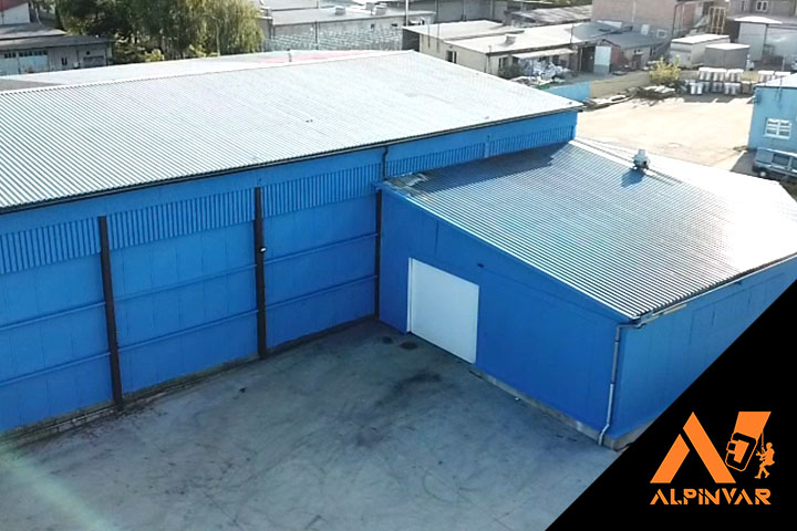 malowanie elewacji z blachy ocynkowanej