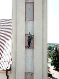 malowanie wieży kościelnej