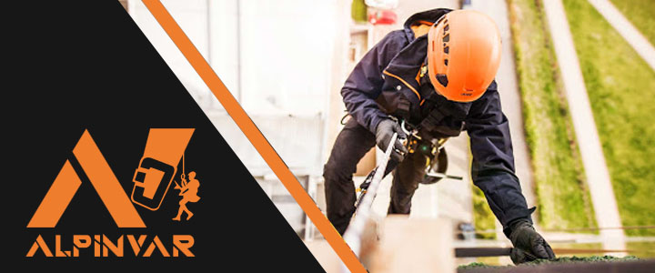 montaż billboardów na drodze