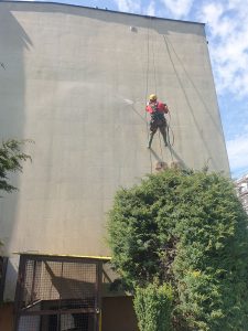 malowanie elewacji bloku wielorodzinnego