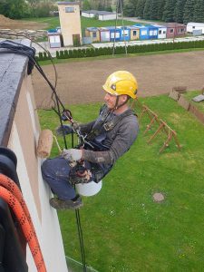 malowanie elewacji bloku wielorodzinnego