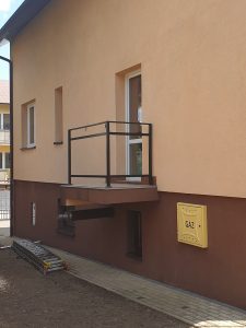 malowanie elewacji i tynku mozaikowego