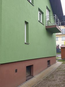 malowanie elewacji i tynku mozaikowego