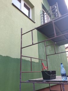 malowanie elewacji i tynku mozaikowego