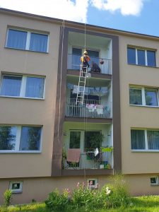 malowanie elewacji bloku wielorodzinnego