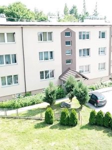 malowanie elewacji bloku wielorodzinnego