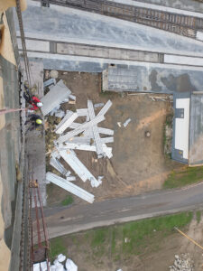 demontaż blachy na silosach