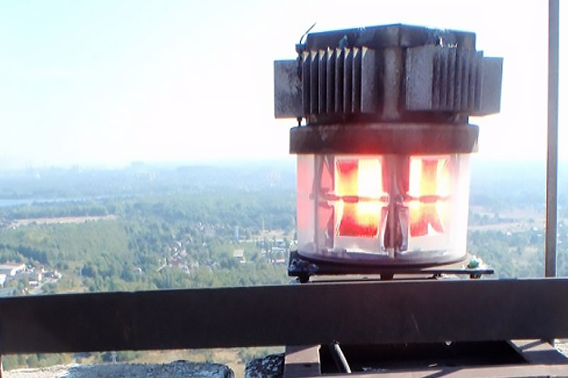 montaż oświetlenia przeszkodowego