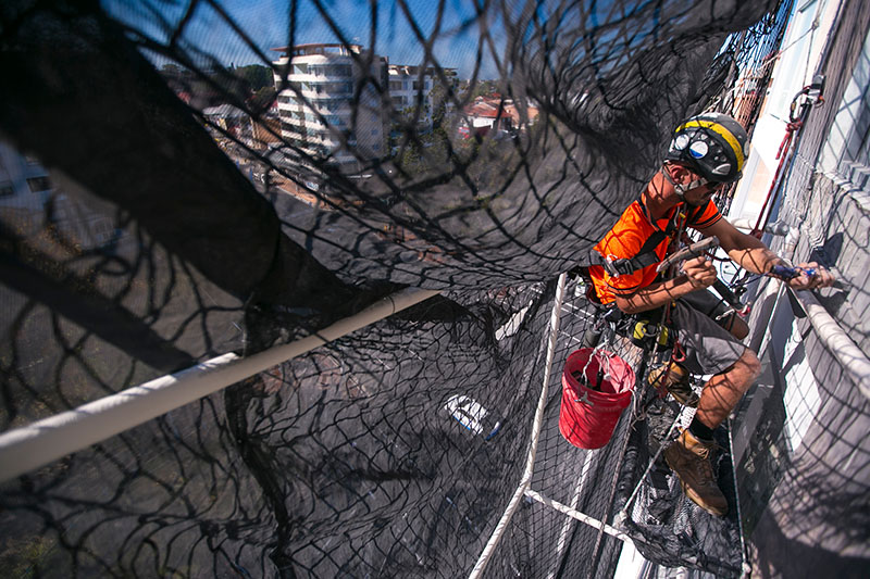 montaż siatek balkonowych